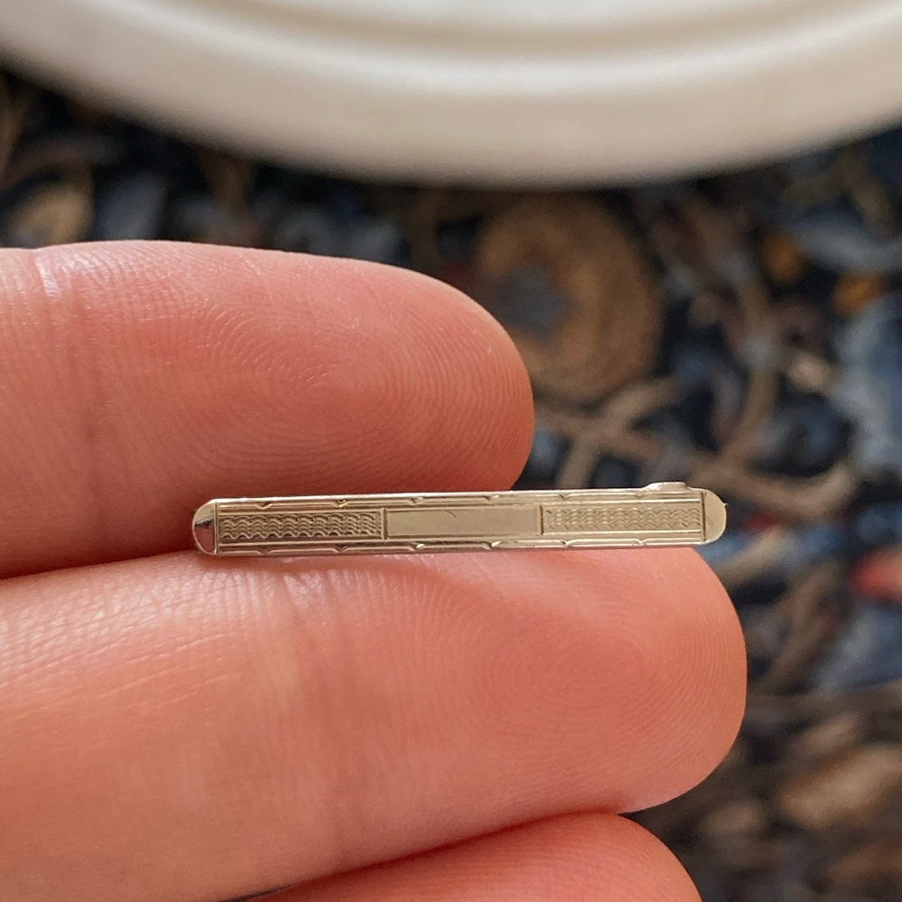 Antique Edwardian Hayward Signed Engraved Detail Lingerie/Lace Pin